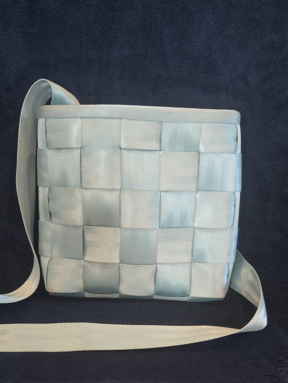 HARVEY'S Woven Mint Green Crossbody Bag with Adjustable Strap